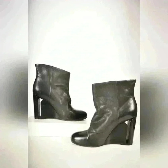 Maison Martin Margiela Black Wedge Leather Boots Heels Pumps 38EU 8US  Italy - Picture 1 of 7